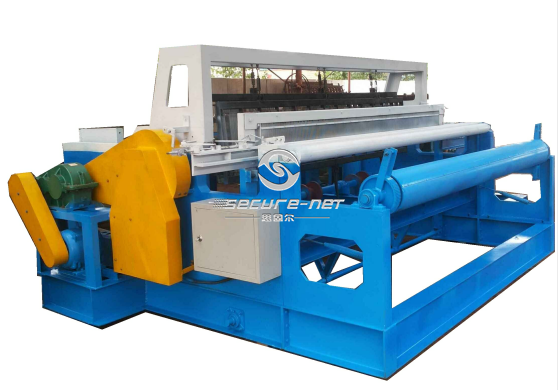 Mult function crimped wire mesh machine